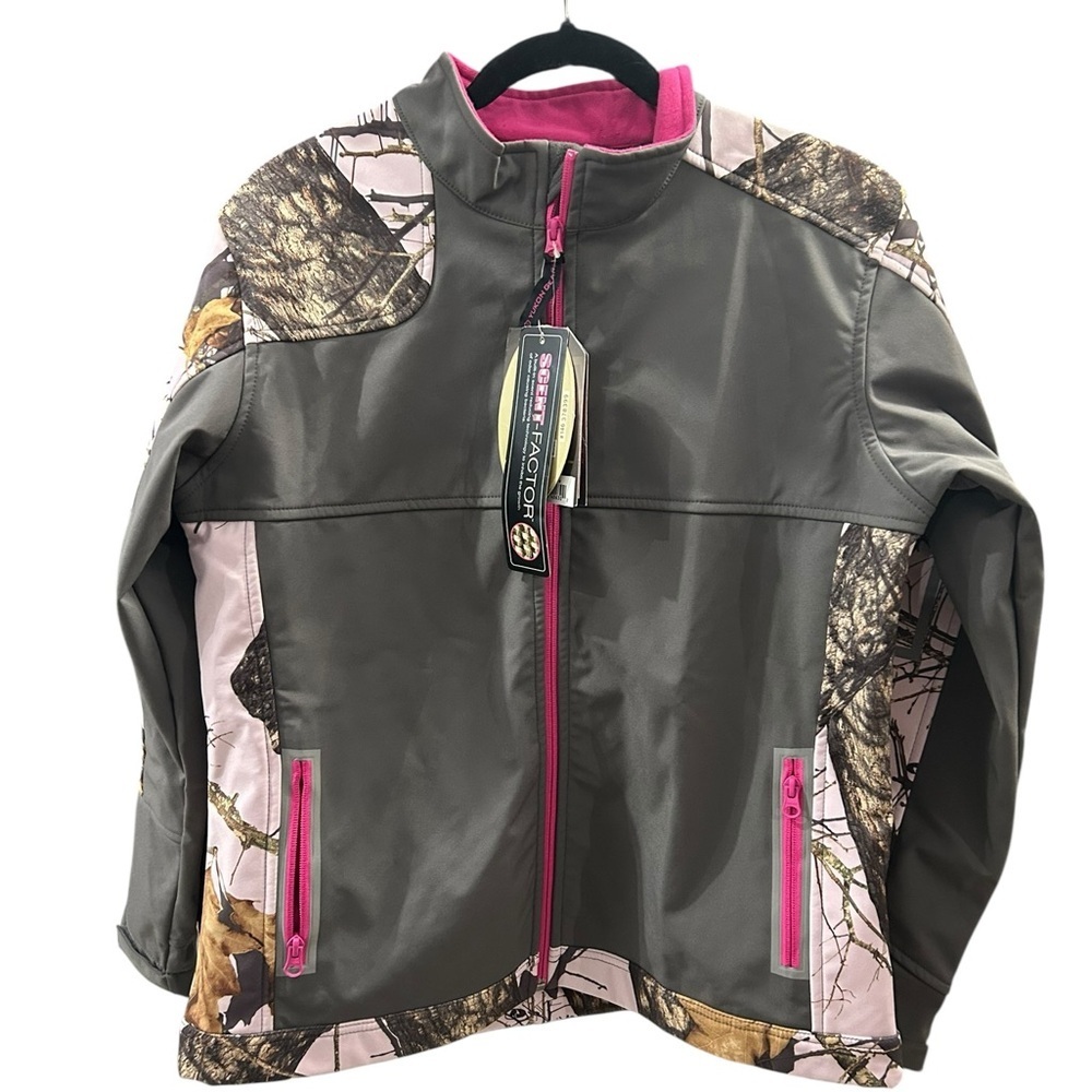 Yukon Gear Women's Scent Factor Softshell Camo Jacket Size Medium